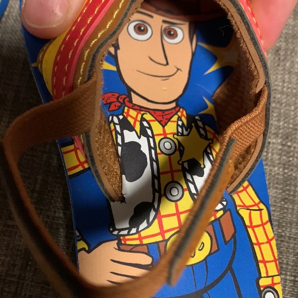 Disney Toy Story toddler sandals - size 5/6 - Picture 2 of 4